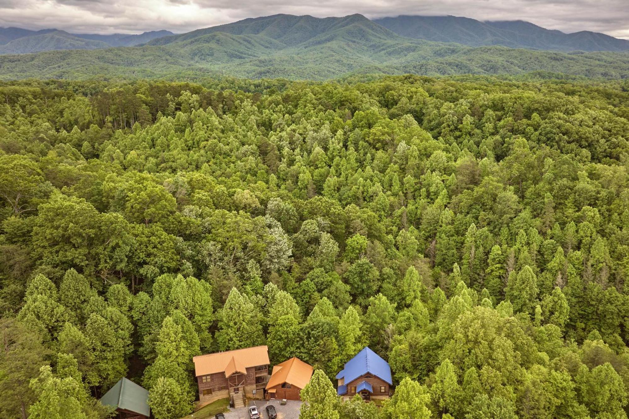 Chalet Damour Gatlinburg Exterior photo